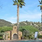 Apartment T2 Avec Balcon, Proche Saint Clair, Parking, 4 Couchages - - Fr-1-251-258 Le Lavandou
